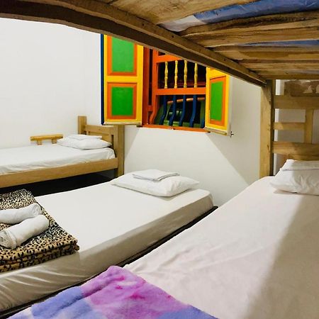 Casa Hostal Las Palmeras Guatapé Exteriör bild