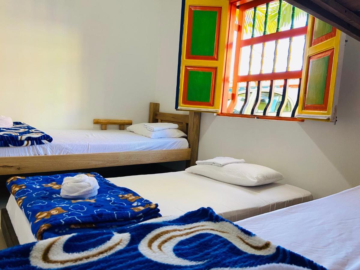 Casa Hostal Las Palmeras Guatapé Exteriör bild